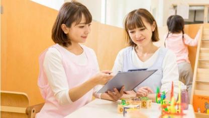 どうする？後輩保育士の指導と育成｜心構え・ポイント・注意点