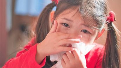子どもが鼻血を出したら?保育園でできる応急処置