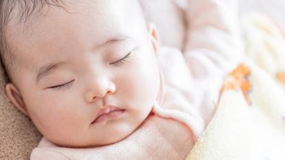 午睡中の死亡事故を無くそう｜窒息・SIDSなどの原因と園でできる予防策