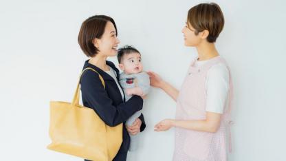 院内保育とは？保育士が行う仕事内容や1日の流れなど特徴を解説