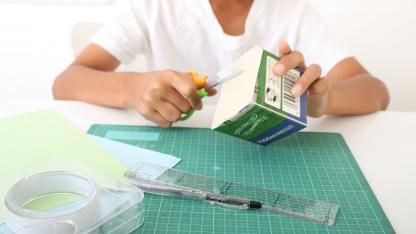 牛乳パックの手作りおもちゃアイデア21選｜対象年齢付き！保育園の製作にも