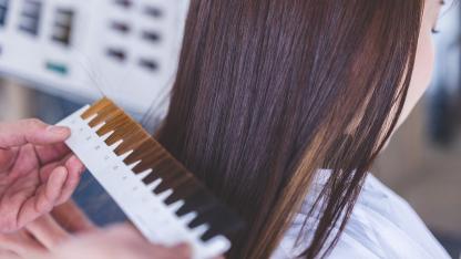 保育士の髪色自由化をどう考える？園のルールと意識を調査【アンケート】