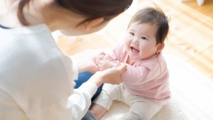 乳児保育で知っておきたいポイント〜離乳食の進め方・ことばの発達・年齢別おすすめの活動