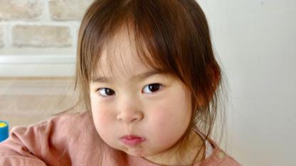 イヤイヤ期の捉え方をモンテッソーリ教師が解説｜子どもは意志の表し方を練習している！