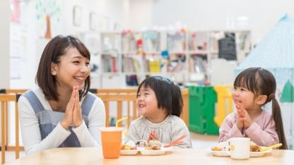 【保育園給食】「いただきます」「ごちそうさま」給食の時間配分のお悩みに管理栄養士が回答