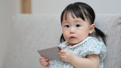 【医師解説】スマホ・タブレットの子どもへの影響とは？保育現場での活用術を解説