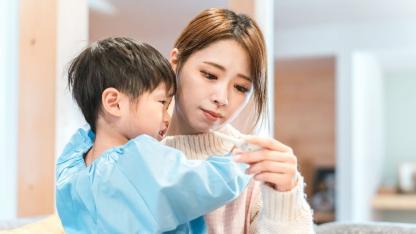 体調不良の連絡をしたのに…お迎えに来ない保護者への対応法｜保護者トラブル対策シリーズ