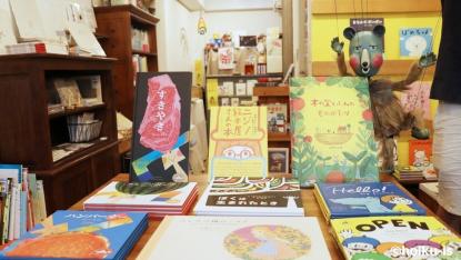 絵本専門店が本気で選ぶ！ニジノ絵本屋のオススメ4選【めがねこ】