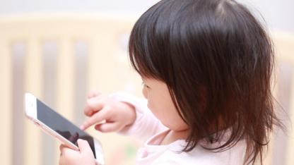 【特集】SNSの危険性を伝える絵本が登場!幼児期にも増えるスマホ利用