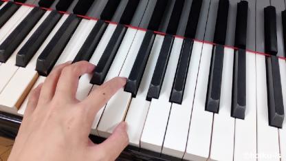 【2020年版】あの流行歌でピアノのコードをマスター!子どもたちを驚 かせよう