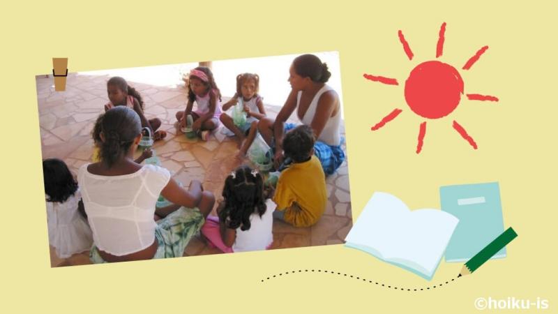 勉強をするカノア保育園の子どもたち