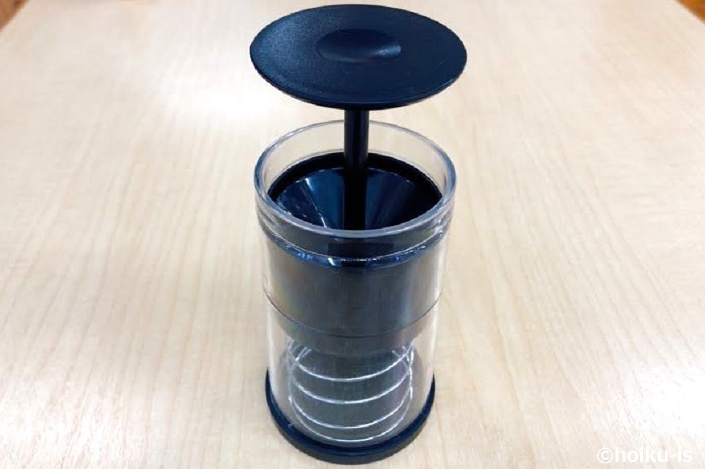 モンテッソーリ教育の手作りおもちゃに使える100均の爪楊枝入れ