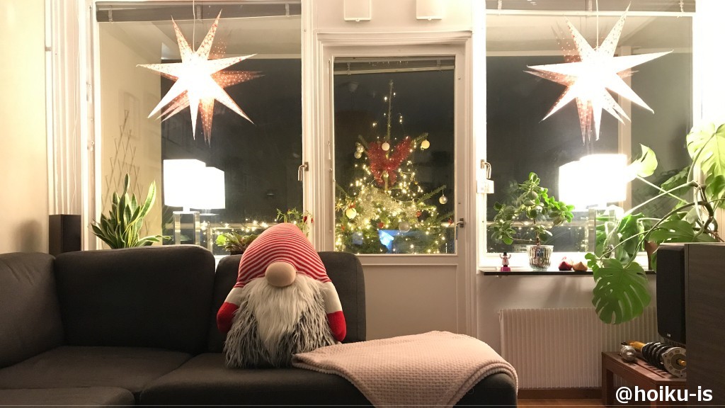 スウェーデンの家から見えるクリスマスツリー