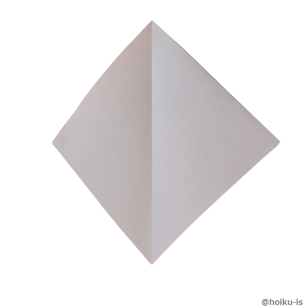 半分に折り折り筋をつける