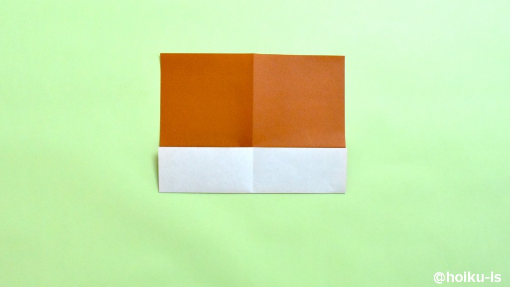 折り目がついたら、もとに戻します。