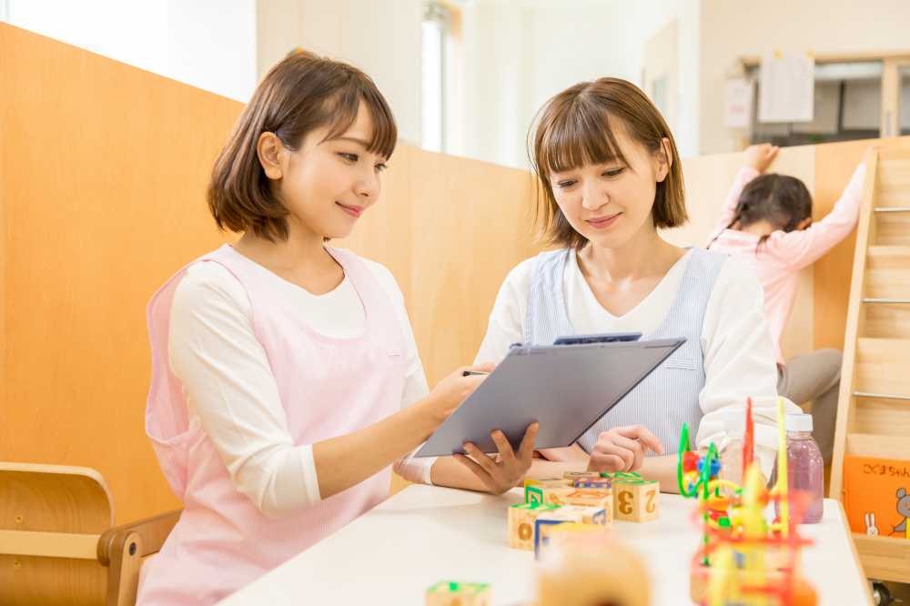 保育士の先輩、後輩