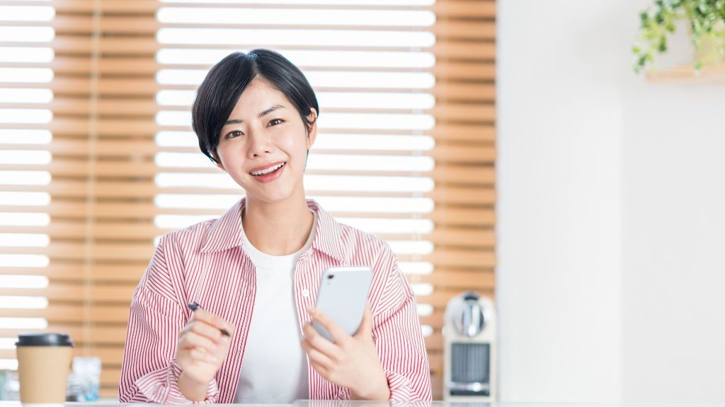 【例文あり】保育士の転職で失敗しない電話のかけ方!時間帯やマナーを解説