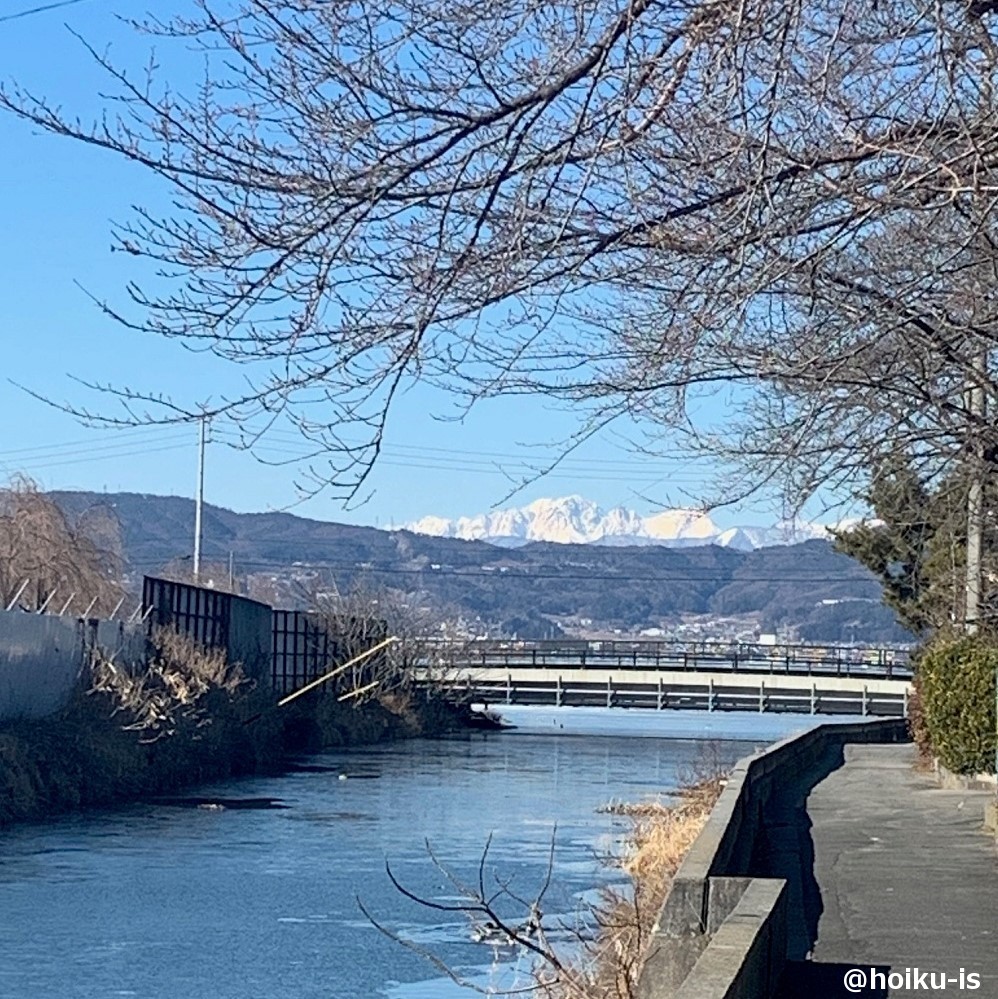 川と山