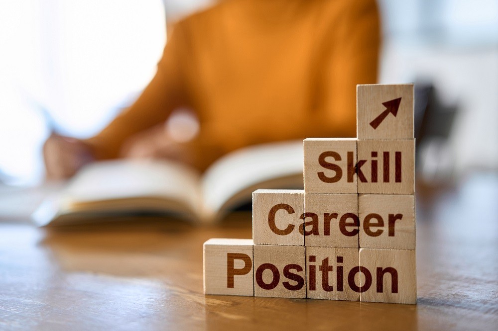 「Skill」「Career」「Position」と書かれた積み木