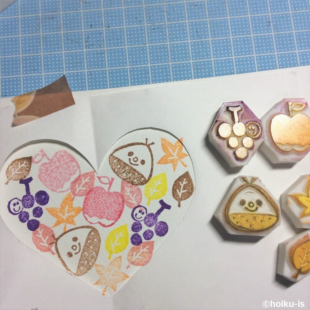 ハートの形に消しゴムはんこを押したところ
