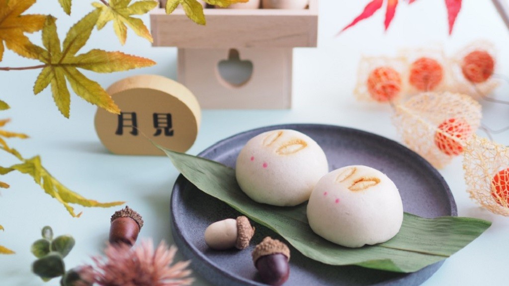 月見団子と頬月、紅葉