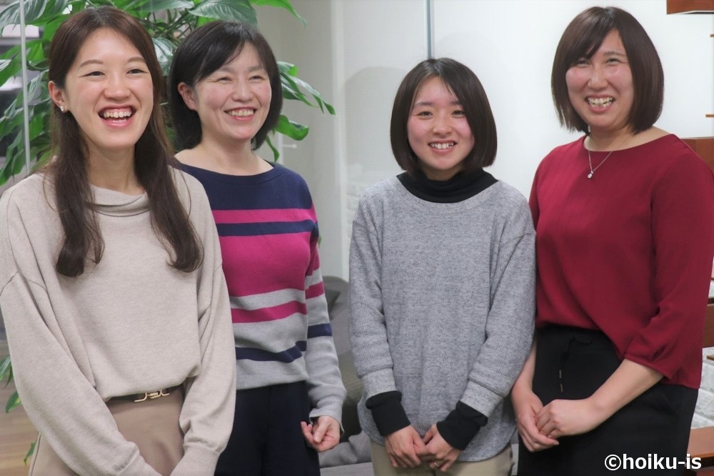 座談会に参加した4人の保育士