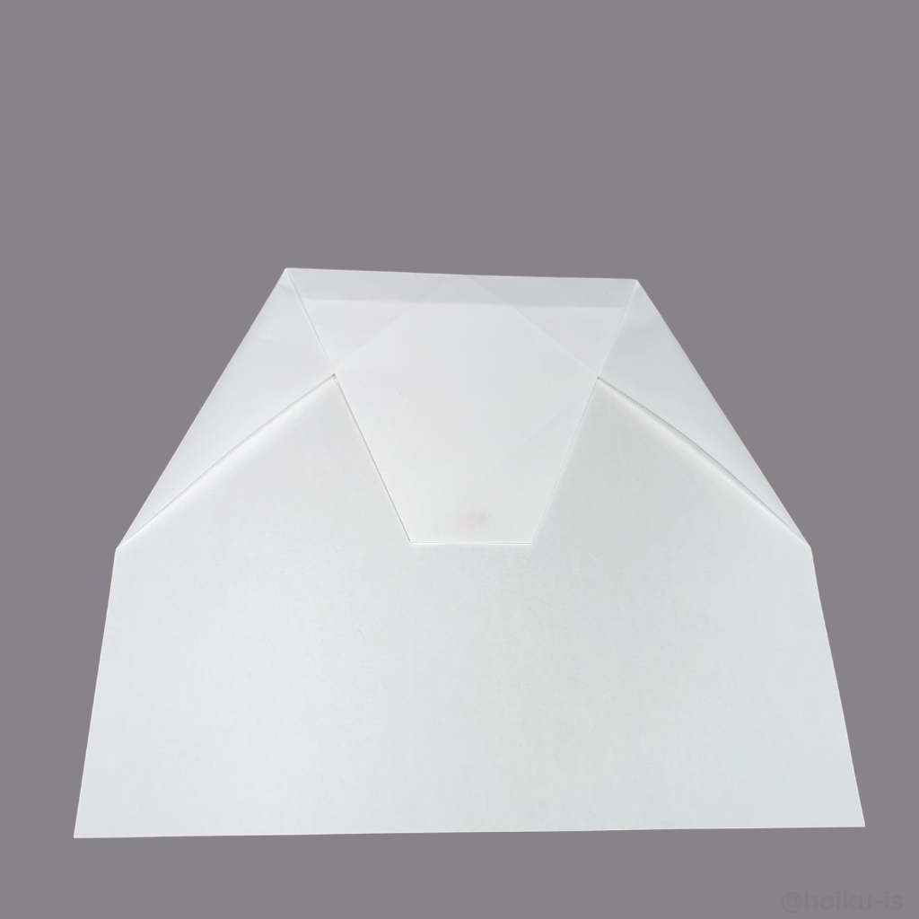 折り目が交わったところで折ります