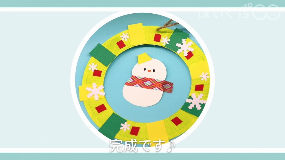 完成したゆらゆら雪だるまリース