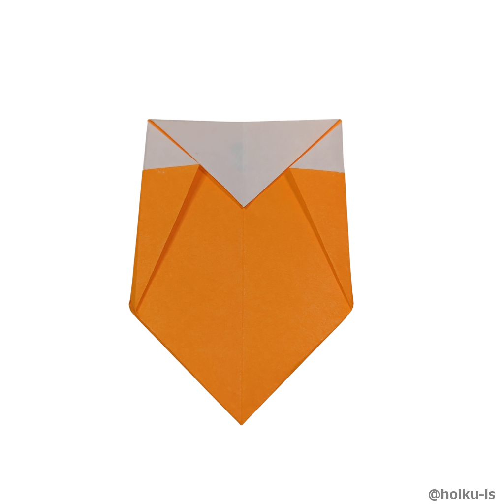 ⑨で折った辺を後ろに折りこむ