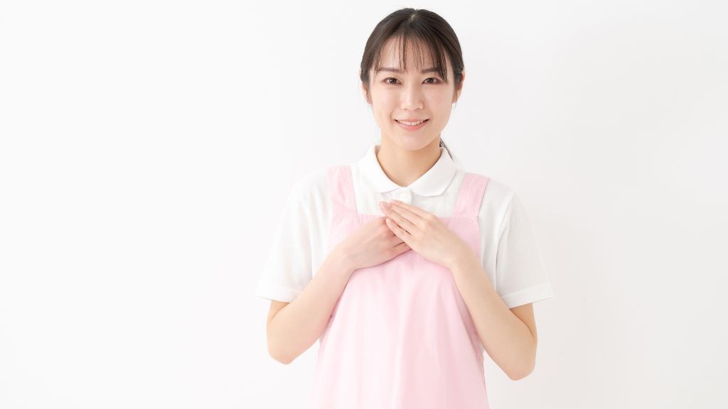 協力する保育士