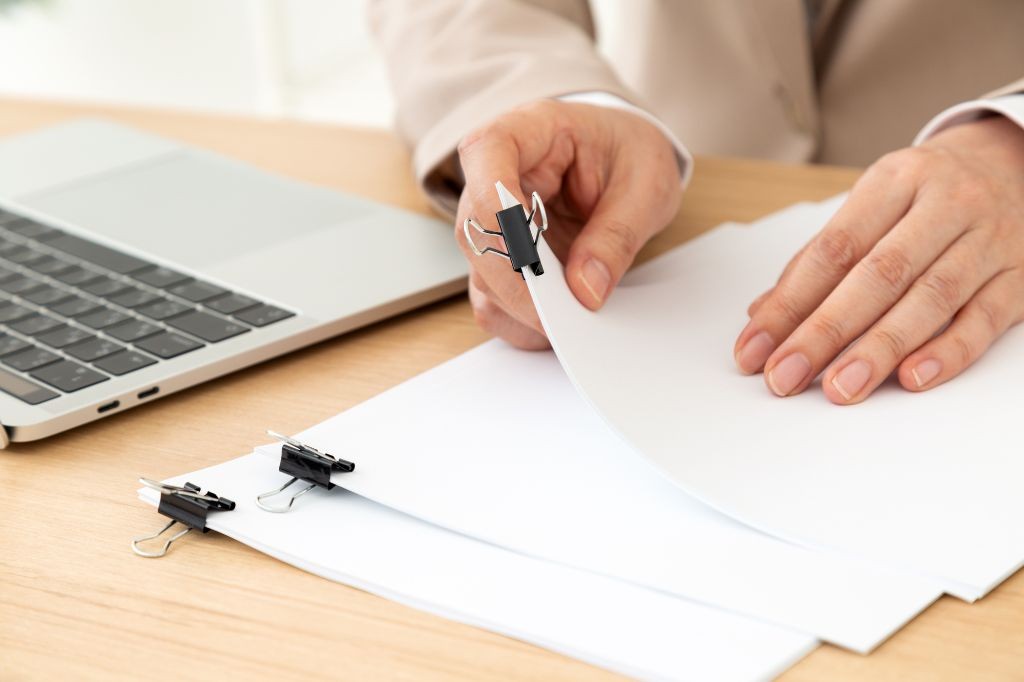 行政対応をする園長先生