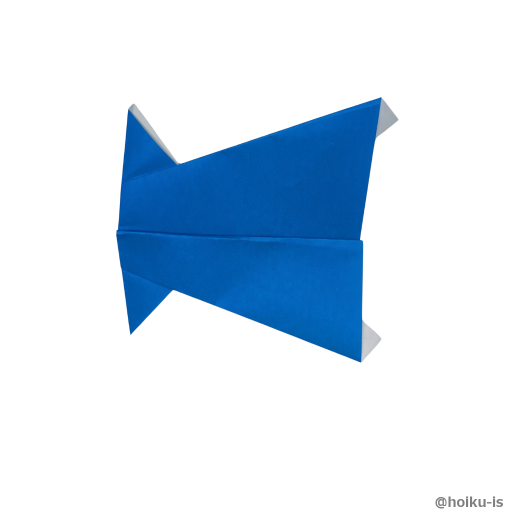 上の辺を5ミリ程度残して折る