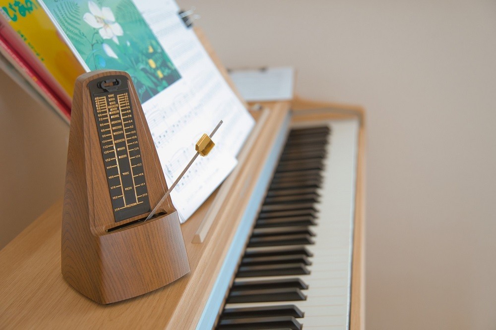 ピアノとメトロノーム