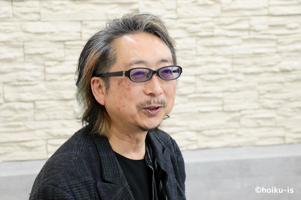 インタビューに答える大豆生田先生