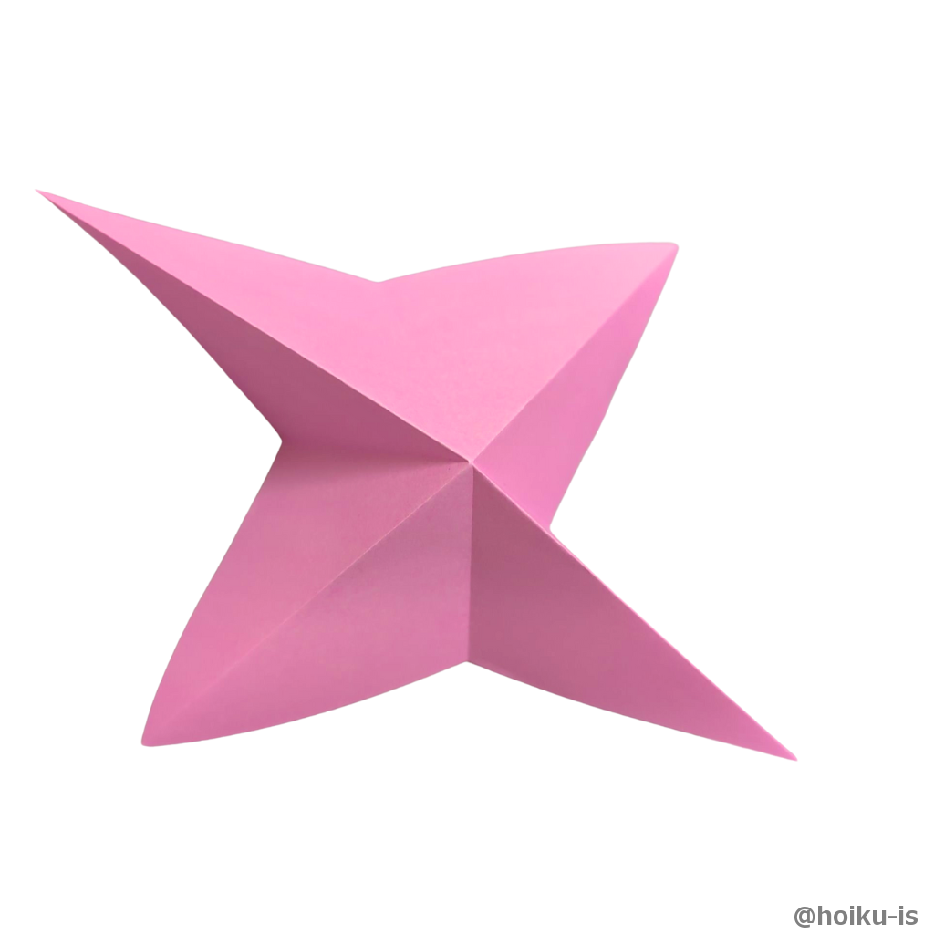 真ん中の線に合わせて左右の辺を写真のように折ります