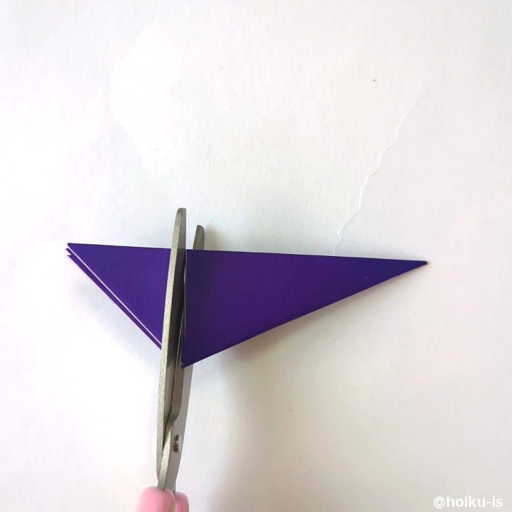 ひらひらしている方を切ります