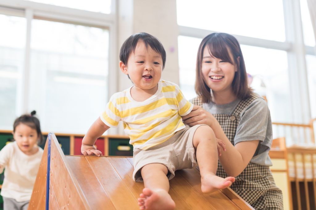 子どもを支える保育士