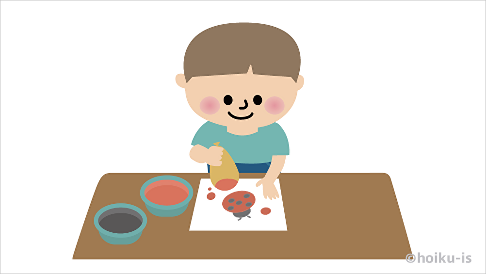 風船スタンプして遊ぶ子ども