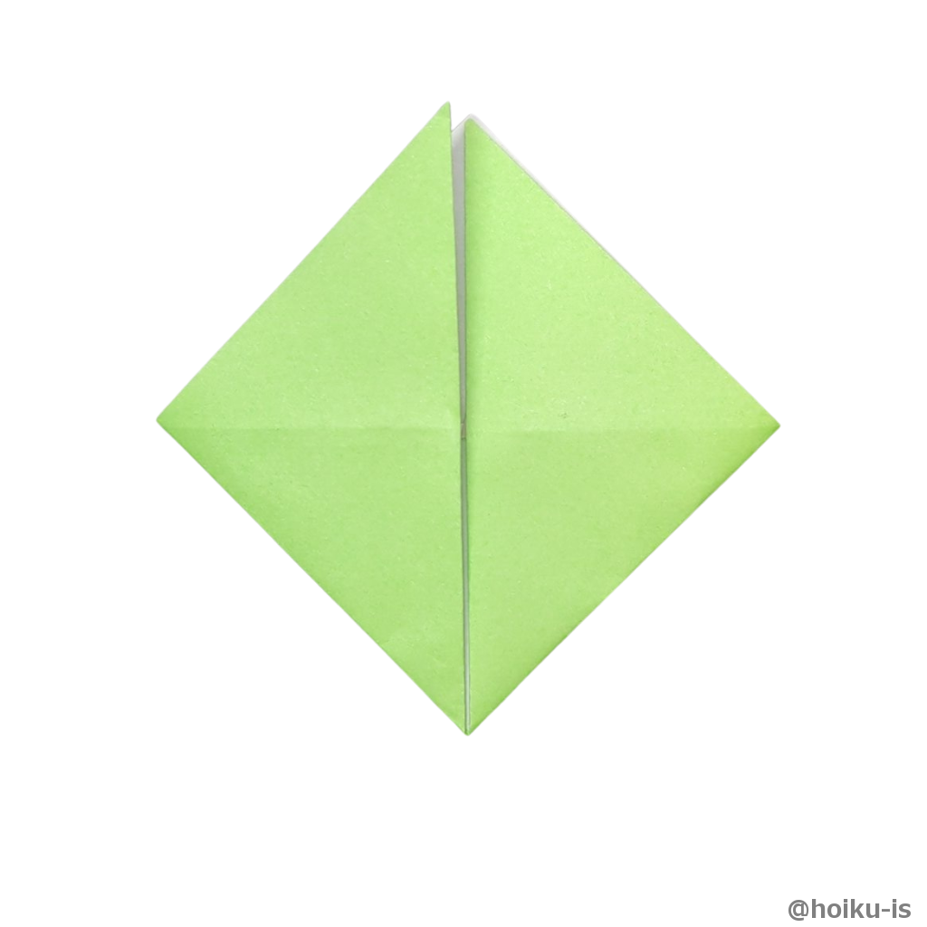 左の角も同様に折る