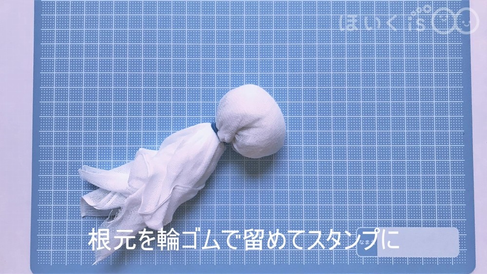 手作りポンポンスタンプの月見だんご【十五夜の壁面】製作手順5