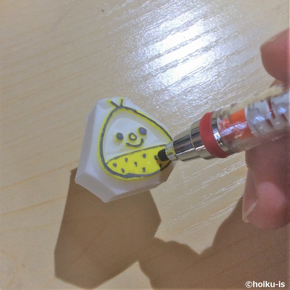 クリの下部分を刺しているところ