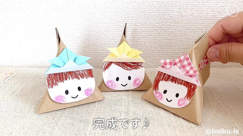 完成した兜のポチ袋マラカス