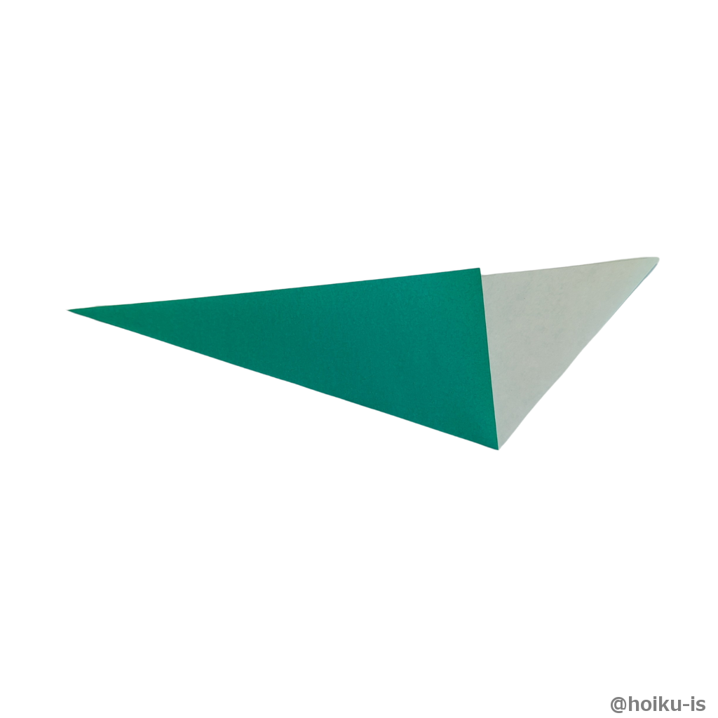 ②折り紙を裏返し、写真のように折ります