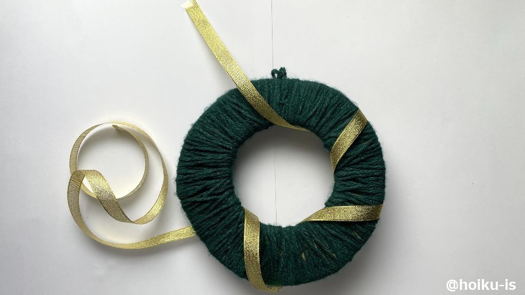 どんぐり・まつぼっくりでつくる森のリース