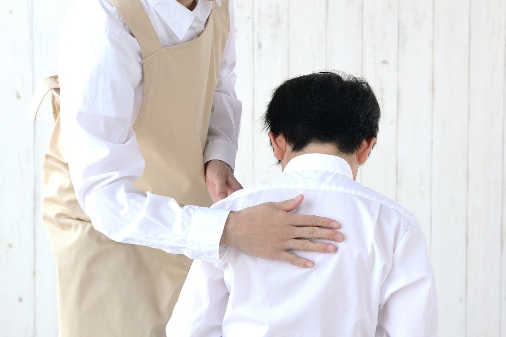 子どもを開放する保育士