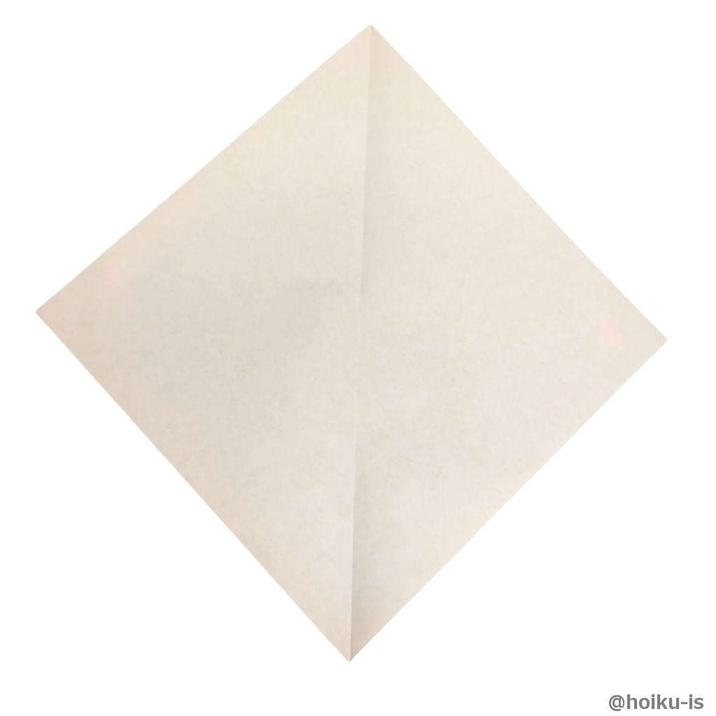 十字に折り筋をつける