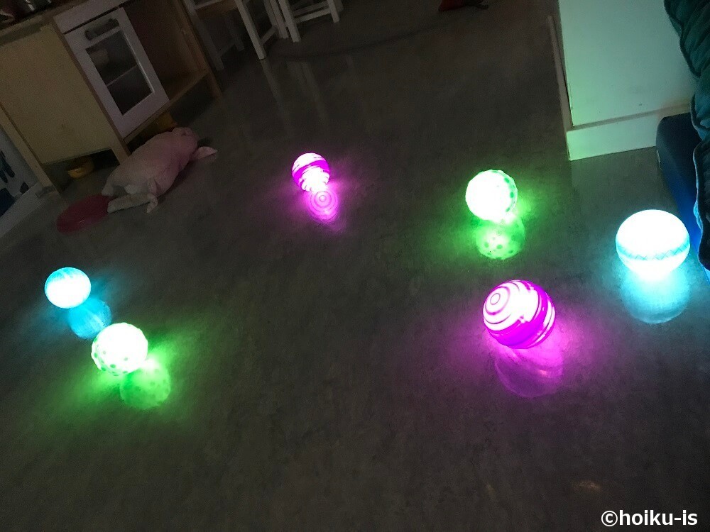光るボールの玩具