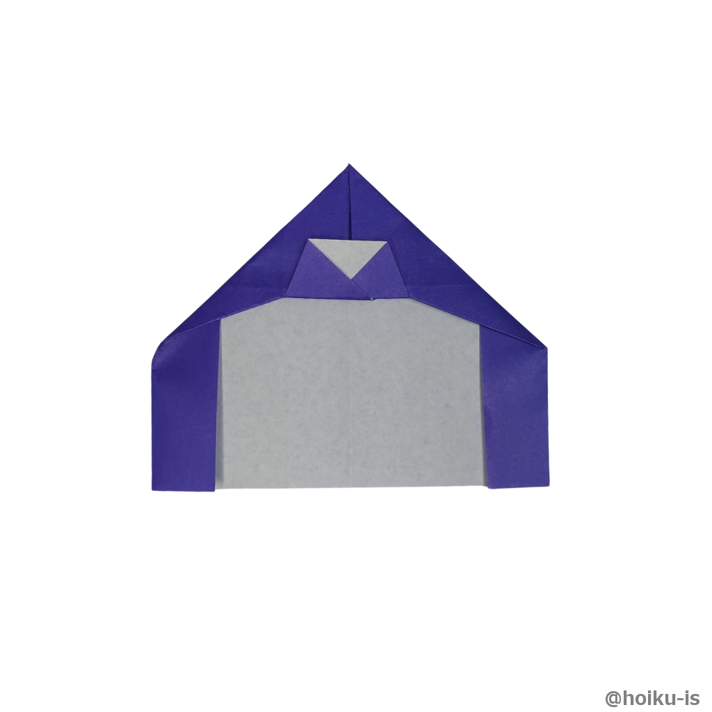 真ん中の部分を折り上げます