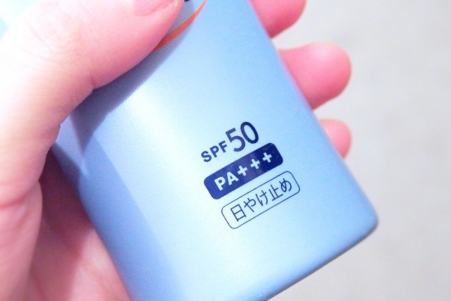 SPF50、PA+++と表示された日焼け止め