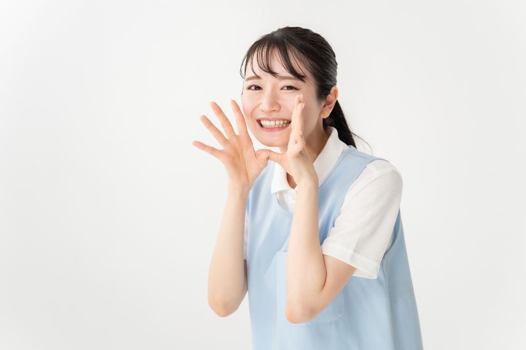 指示をする保育士